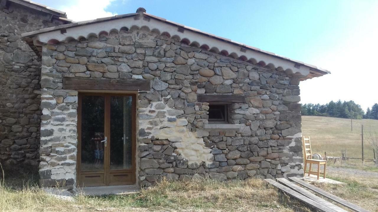 Nid De Poussins Lägenhet Vaumeilh Exteriör bild